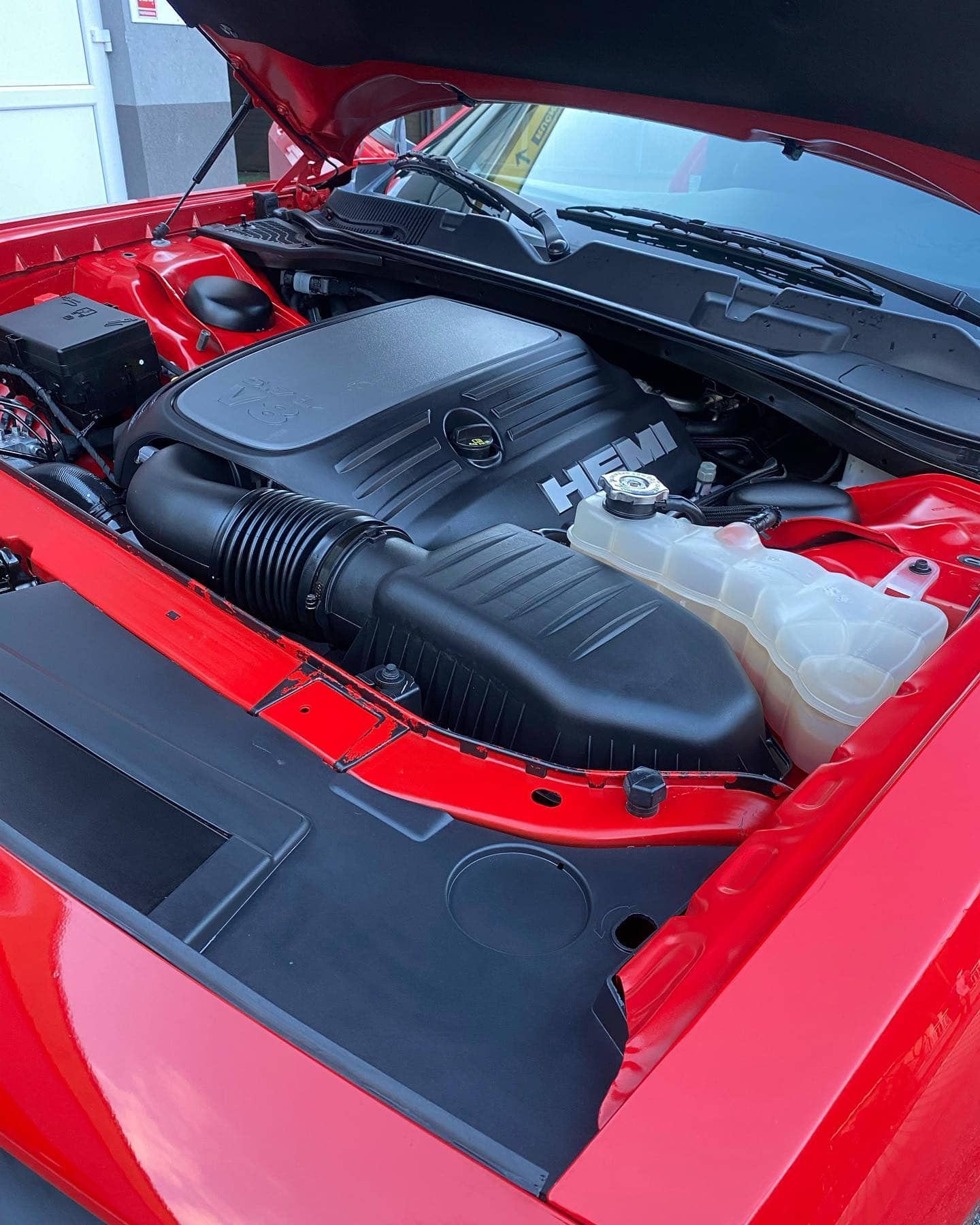 detailing Dodge Challenger